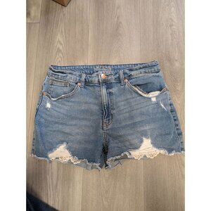 Wild Fable Distressed Denim Shorts W/Lace Trim Size 12 Womens Blue Cotton Blend